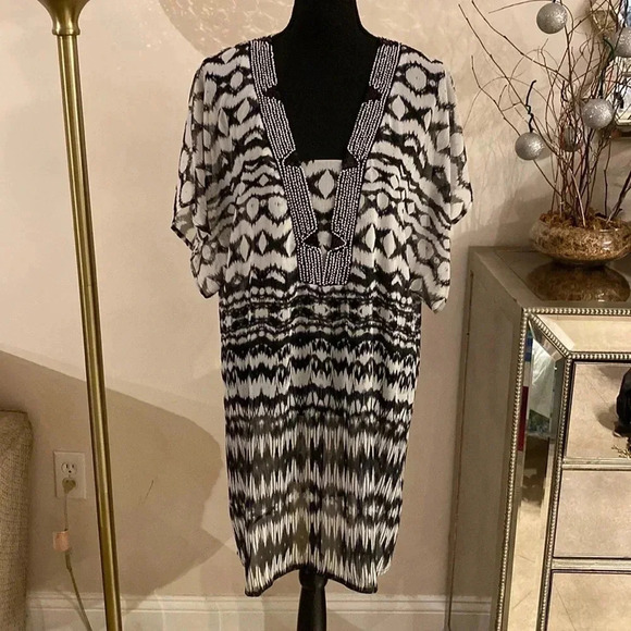 BADGLEY Mischka gorgeous beaded dress size M NWOT - Picture 1 of 9